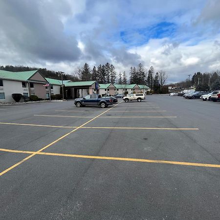 Baymont By Wyndham Bartonsville Poconos Bagian luar foto