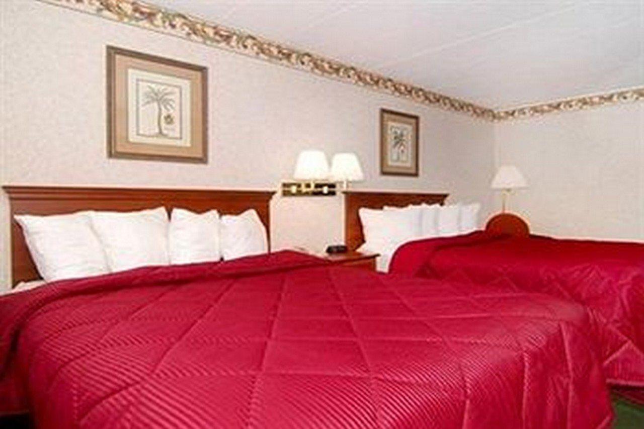 Baymont By Wyndham Bartonsville Poconos Bagian luar foto
