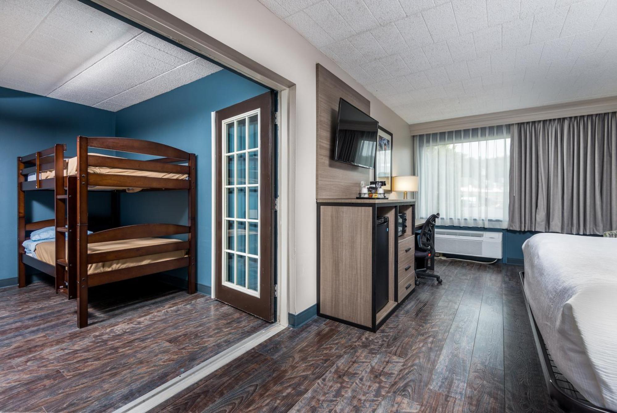 Baymont By Wyndham Bartonsville Poconos Bagian luar foto