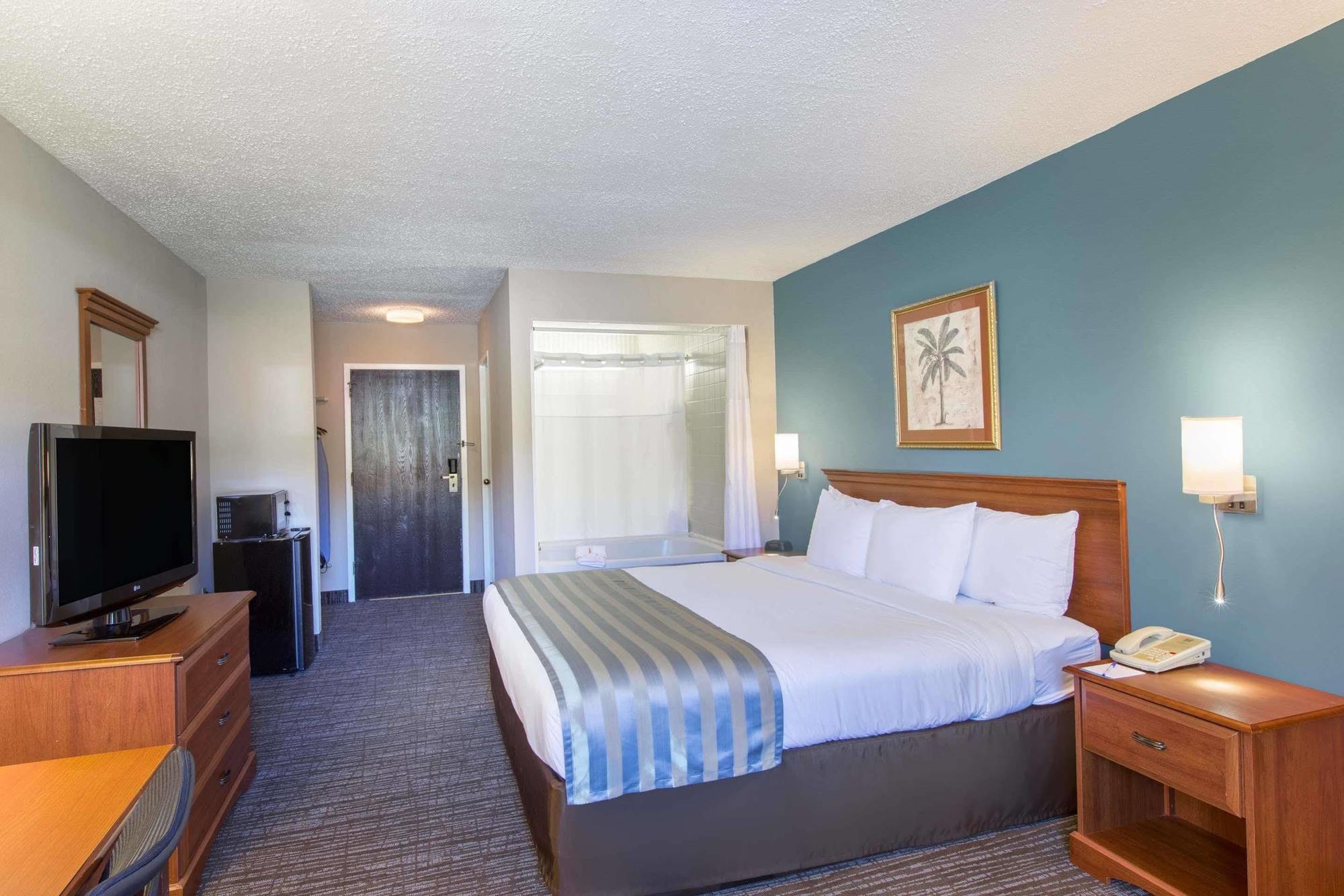 Baymont By Wyndham Bartonsville Poconos Bagian luar foto